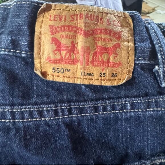 Levi's 550 25x26 Relaxed Fit Medium Wash Jeans - Picture 5 of 5